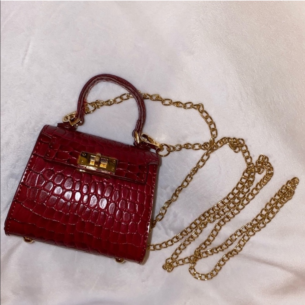 Crocodile Print Purse 🐊